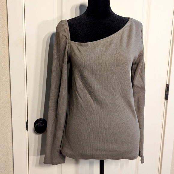 Nwt Asymmetrical Petite GAP Long Sleeve - Picture 1 of 5